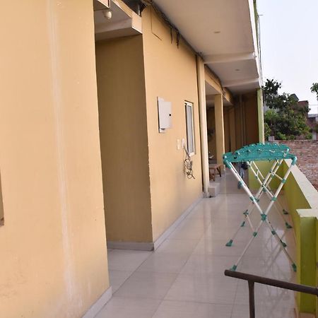 Hotel International & Restaurant Amethi Ngoại thất bức ảnh