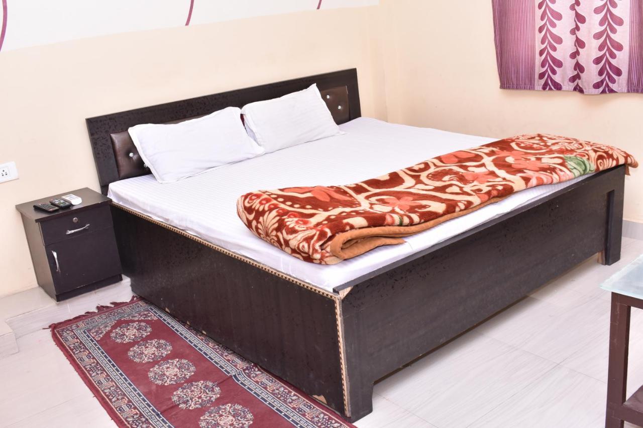 Hotel International & Restaurant Amethi Ngoại thất bức ảnh